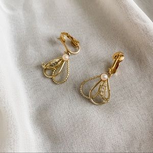 Vintage Gold Pearl Drop Earrings